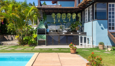 Casa à venda com 5 quartos, sendo 3 suítes,  em Geribá, Armação dos Búzios, RJ
