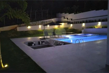Casa à venda com 4 suítes no condomínio Fazenda Serra Azul, Itupeva - SP