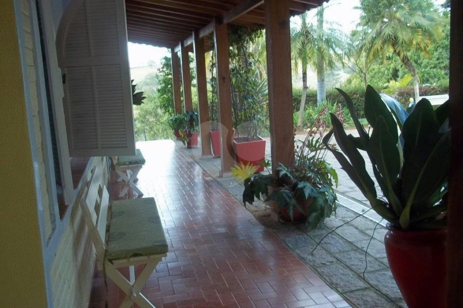Sítio à venda com 6 quartos, sendo 3 suítes, em Parque Nova Xampirra, Itatiba, SP