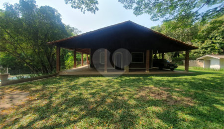 Chácara à venda com 3 quartos, sendo 1 suíte,  em Chácaras Alpina, Valinhos, SP
