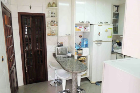 Sobrado à venda com 4 quartos, sendo 2 suítes, em Jardim Prudência, São Paulo, SP