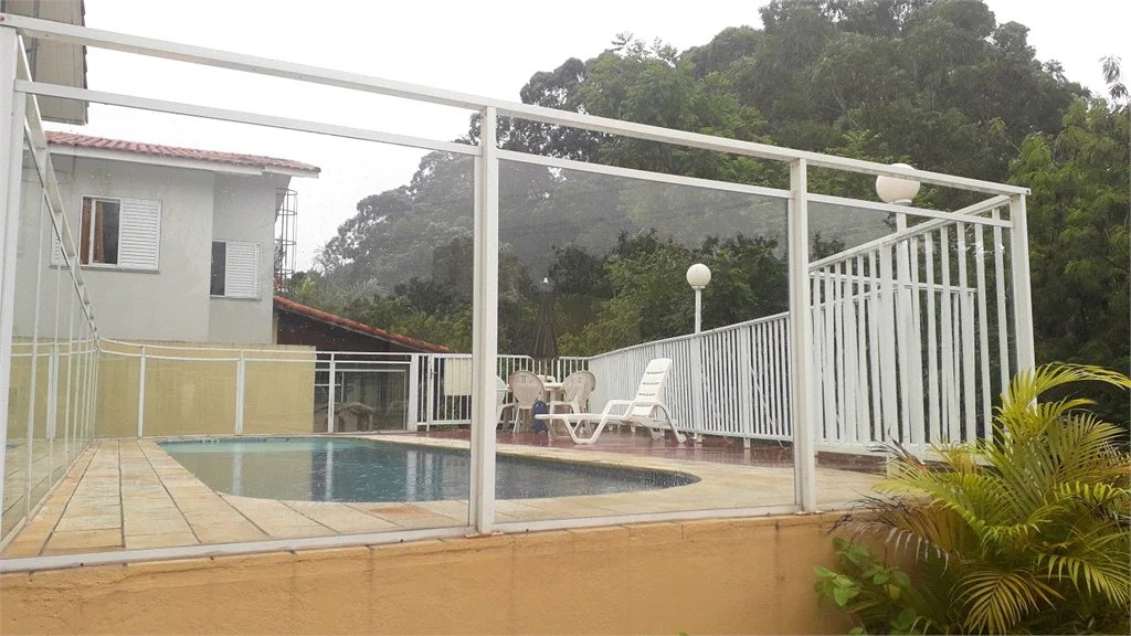 Casa à venda com 3 quartos, sendo 1 suíte,  no condomínio Jardim das Palmas, São Paulo - SP