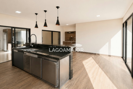 Casa à venda com 3 quartos, sendo 3 suítes, no condomínio Residencial Costa Leste, Três Lagoas - MS