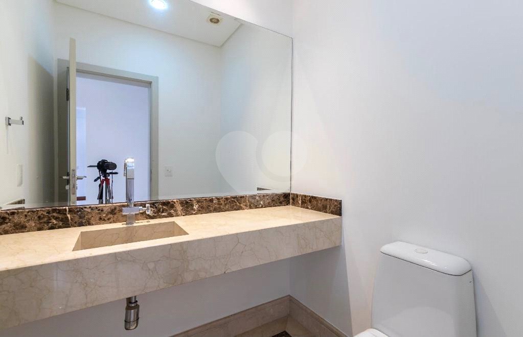 Casa à venda com 4 suítes no condomínio Vila Alba, São Paulo - SP