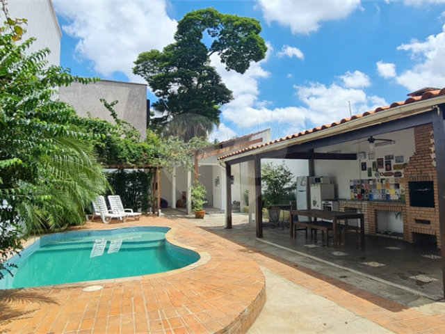 Sobrado à venda com 5 quartos, sendo 4 suítes,  em Brooklin Velho, São Paulo, SP