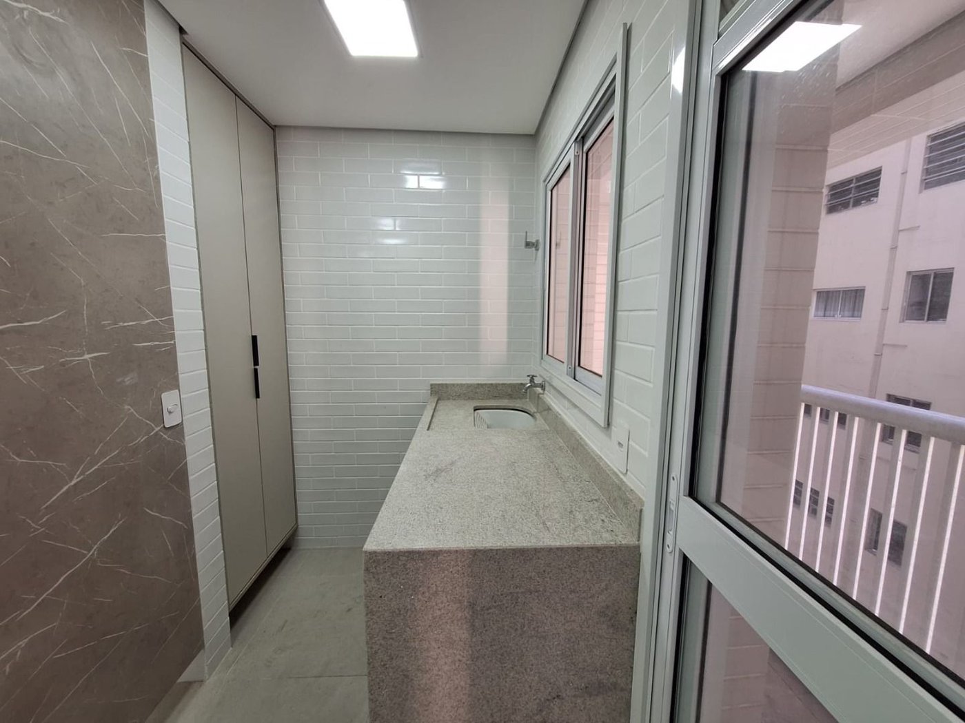 Apartamento com 2 dormitórios à venda, 82 m² por R$ 956.000,00 - Aparecida - Santos/SP