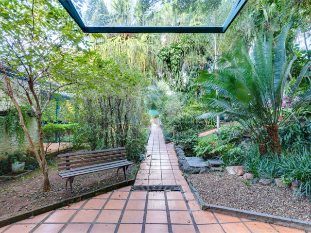 Casa Térrea à venda com 3 suítes em Jardim dos Estados, São Paulo, SP
