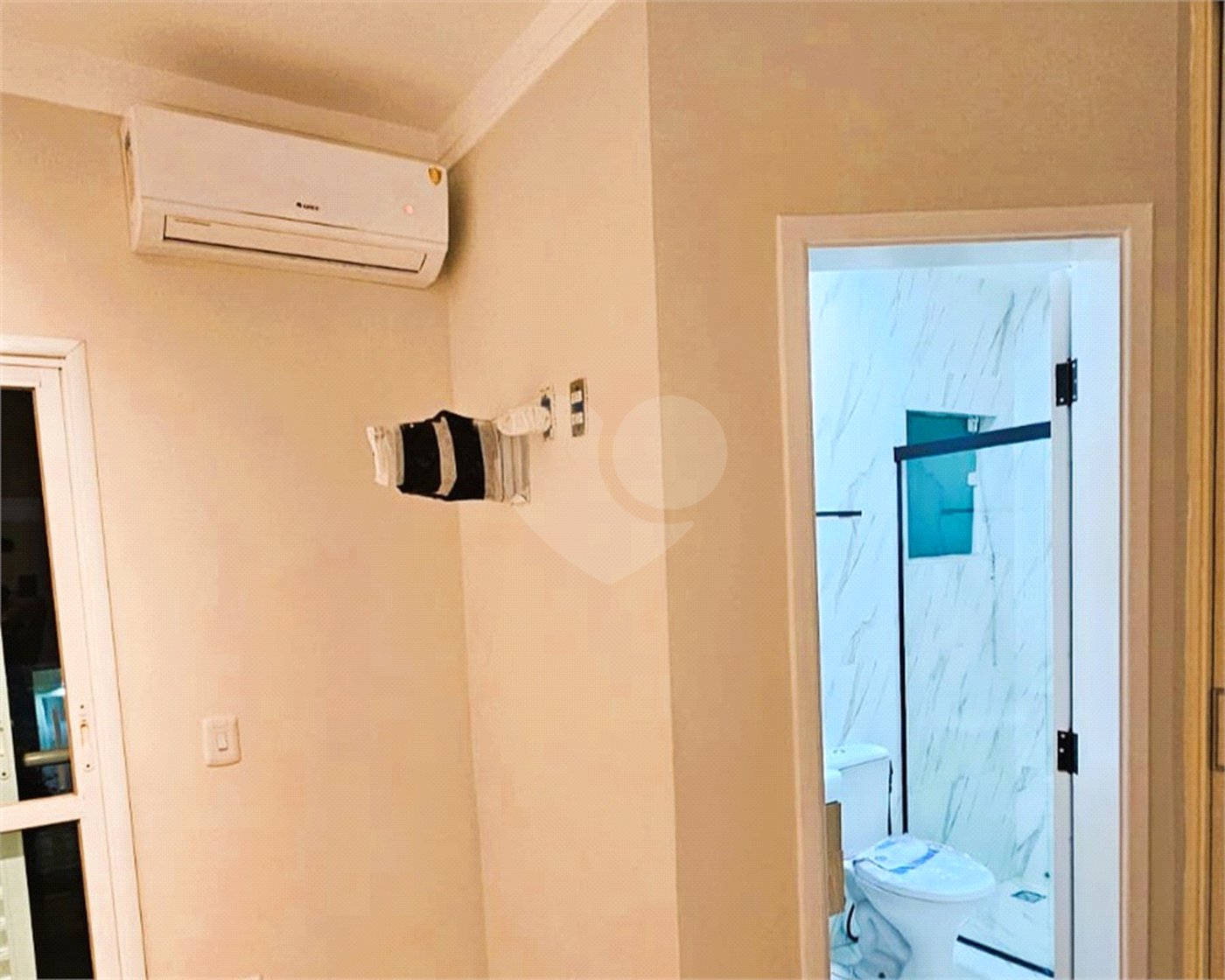 Casa à venda com 3 quartos, sendo 1 suíte, no condomínio Viva Vida, Sorocaba - SP
