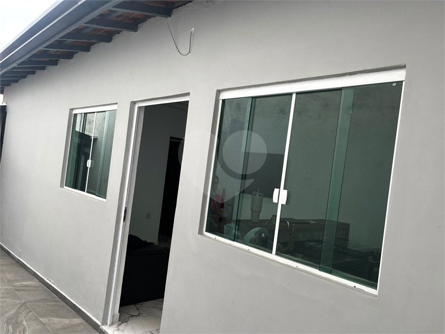 Casa à venda com 3 quartos, sendo 1 suíte,  em Jardim Armênia, Mogi das Cruzes, SP