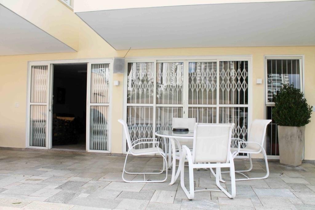 Casa Térrea à venda ou para alugar com 3 suítes em Brooklin Velho, São Paulo, SP