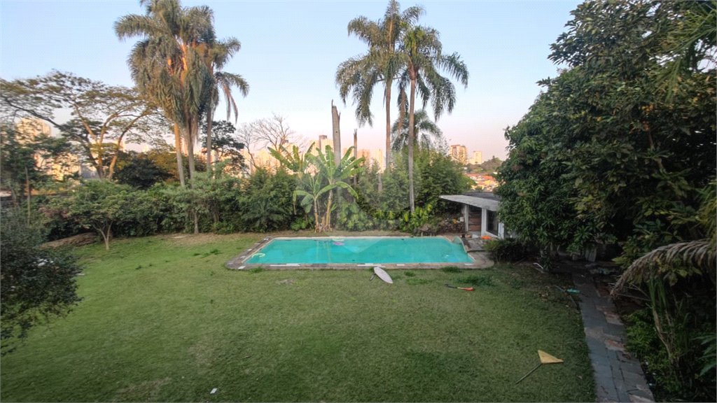 Casa Térrea à venda com 5 quartos, sendo 2 suítes, em Chácara Monte Alegre, São Paulo, SP