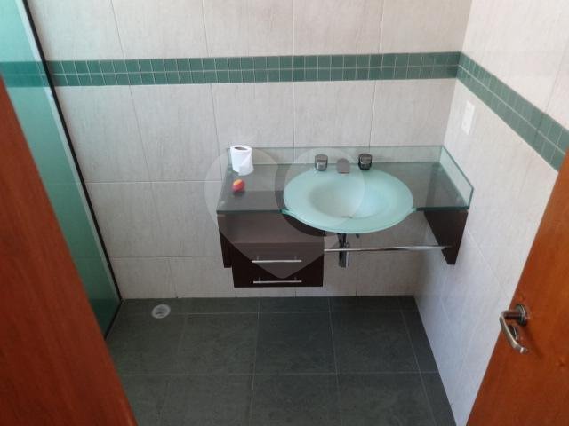 Casa à venda com 4 quartos, sendo 2 suítes, em Horto, São Paulo, SP