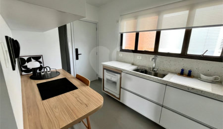 Apartamento à venda com 2 quartos, sendo 1 suíte,  em Campo Belo, São Paulo, SP