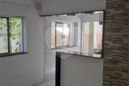 Sobrado à venda com 3 quartos em Parque Suzano, Suzano, SP