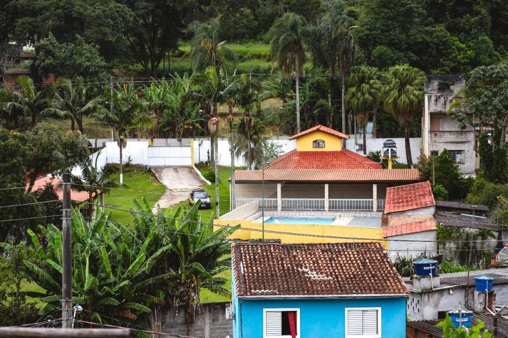 Chácara à venda com 3 quartos, sendo 1 suíte, em Vila São Pedro, Suzano, SP