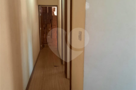 Sobrado à venda com 3 quartos, sendo 1 suíte,  em Interlagos, São Paulo, SP