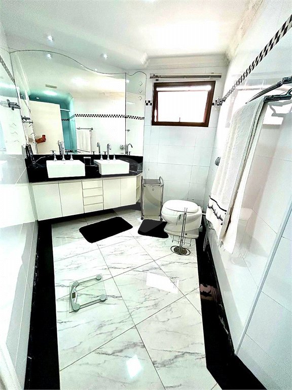 Apartamento à venda com 3 quartos, sendo 1 suíte, em Vila Regente Feijó, São Paulo, SP
