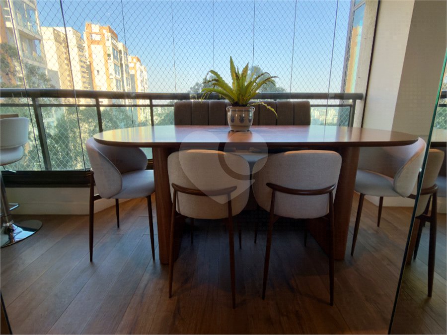 Apartamento à venda ou para alugar com 4 suítes em Jardim Fonte do Morumbi, São Paulo, SP