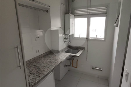 Apartamento à venda ou para alugar com 3 quartos, sendo 1 suíte,  em Parque Reboucas, São Paulo, SP