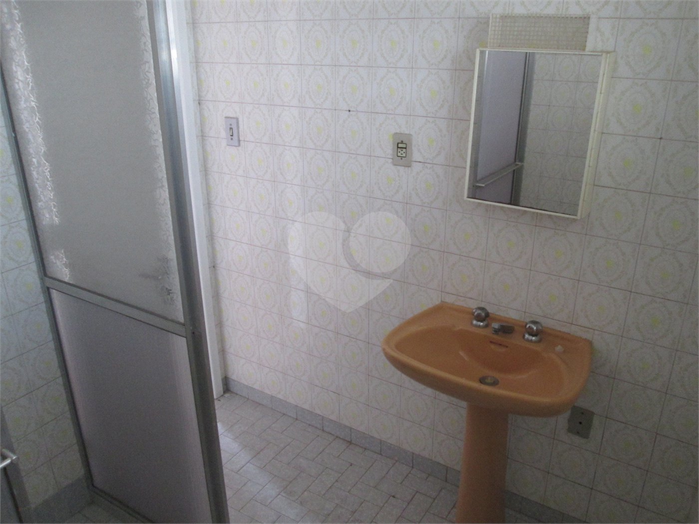 Sobrado à venda com 3 quartos em Horto, São Paulo, SP