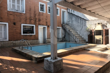 Casa à venda com 4 suítes em Vila Sônia, São Paulo, SP