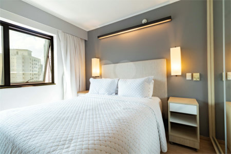 Flat à venda com 1 suíte em Indianópolis, São Paulo, SP