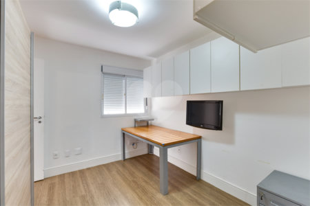 Apartamento à venda com 3 suítes em Alto da Boa Vista, São Paulo, SP