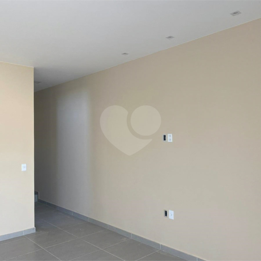 Casa à venda com 3 quartos, sendo 2 suítes, em Taperapuan, Porto Seguro, BA