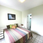 Apartamento à venda com 3 quartos, sendo 1 suíte, em Riviera de São Lourenço, Bertioga, SP