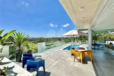 Casa Contemporânea e Mobiliada no Condomínio Palos Verdes – A Essência do Alto Padrão na Granja Viana – 7 suítes, 4 pavimentos com elevador