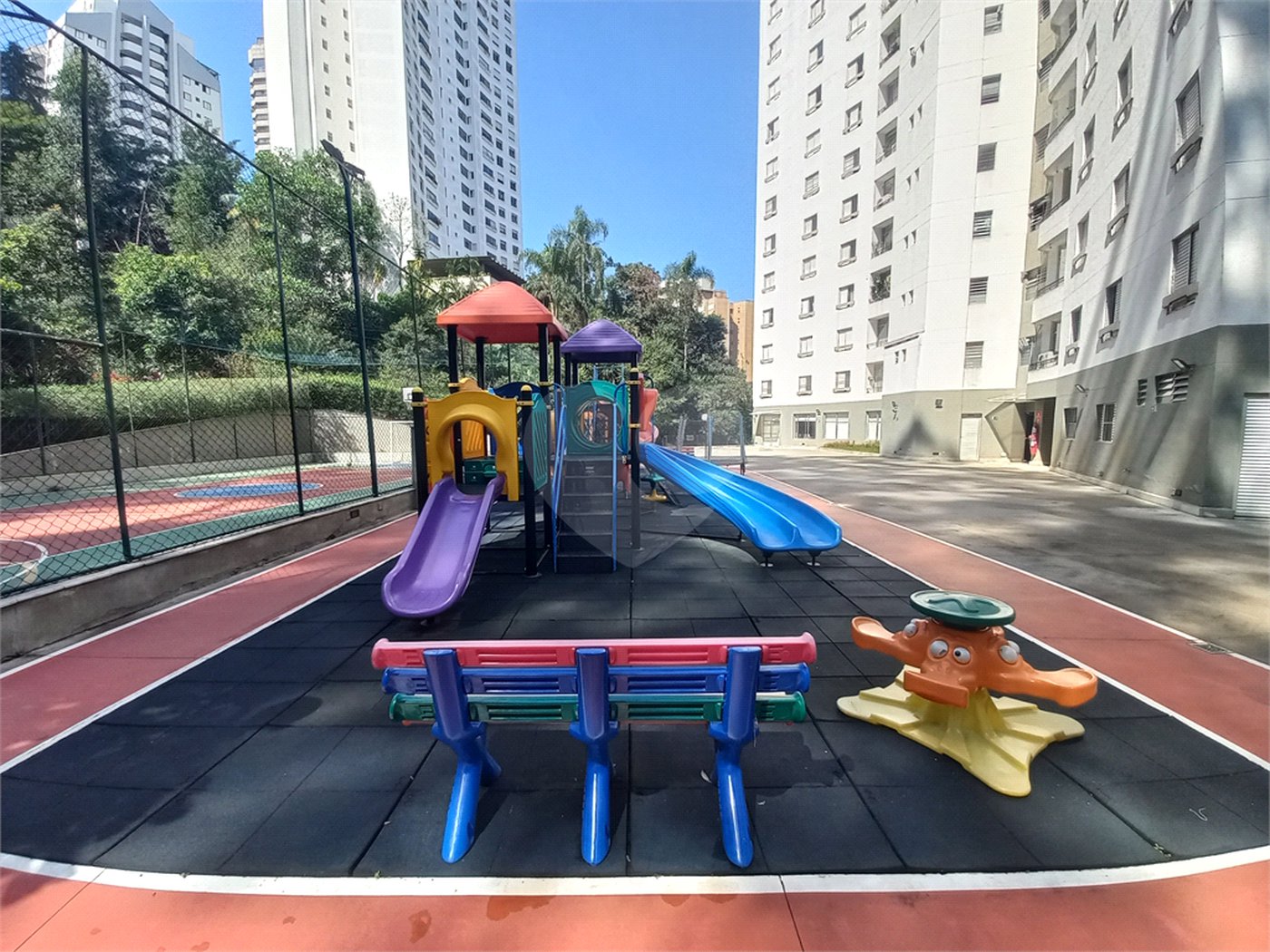 Apartamento à venda com 3 quartos, sendo 1 suíte, em Vila Andrade, São Paulo, SP
