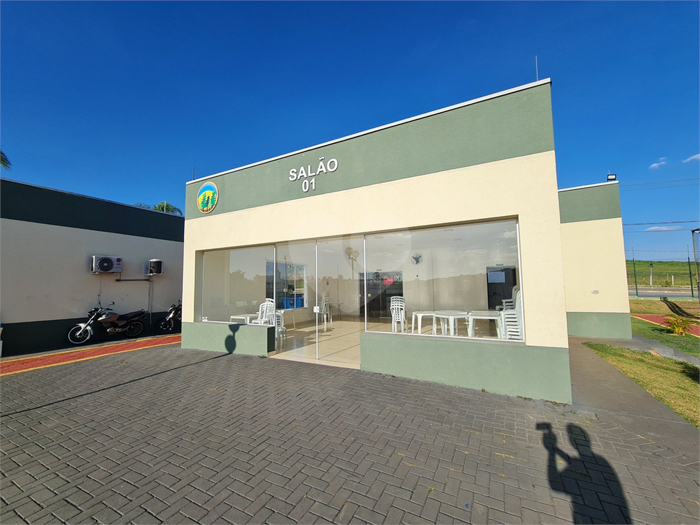 Casa à venda com 3 quartos, sendo 1 suíte, no condomínio Horto Florestal Villagio, Sorocaba - SP
