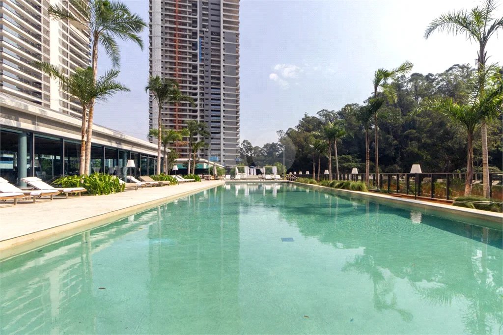 Apartamento à venda com 3 suítes em Jardim Morumbi, São Paulo, SP