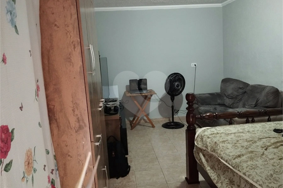 Casa à venda com 4 quartos, sendo 2 suítes, em Vila Santa Margarida, Ferraz de Vasconcelos, SP