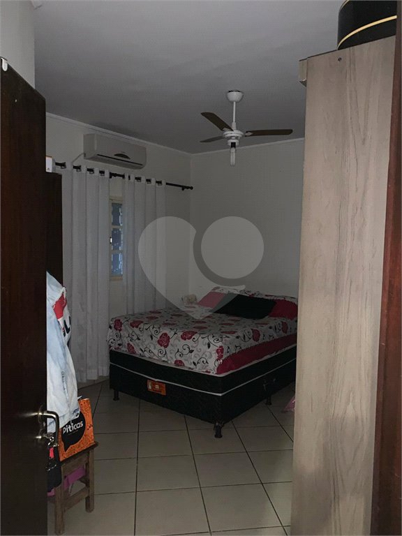Sobrado à venda com 2 quartos no Centro, Três Lagoas, MS
