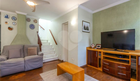 Sobrado à venda com 3 quartos, sendo 1 suíte,  em Chácara Santo Antônio, São Paulo, SP