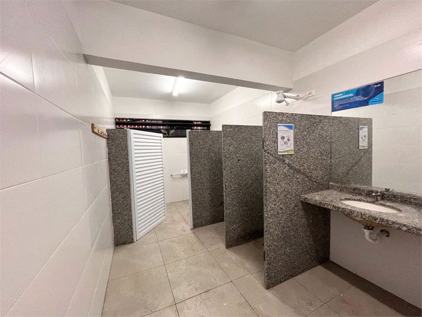 Prédio Corporativo em Santos | 4 Pavimentos | Galpão com Pé-Direito Duplo | Estrutura para +200 Pessoas | Compra Ou Locação