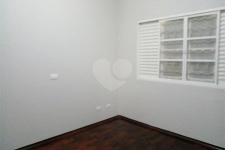 Sobrado à venda ou para alugar com 3 quartos, sendo 1 suíte, no Centro, Salto, SP