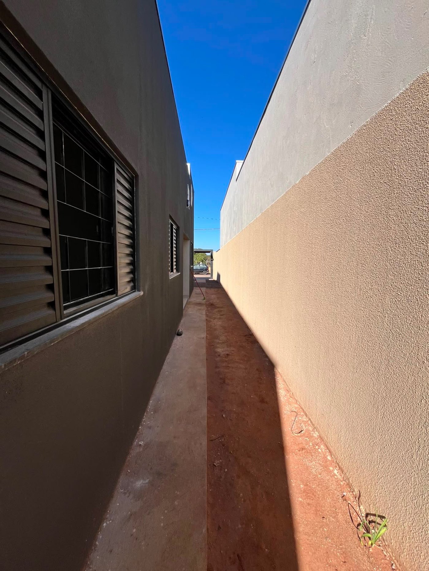 Casa à venda com 3 quartos, sendo 1 suíte,  em Bela Vista da Lagoa, Três Lagoas, MS