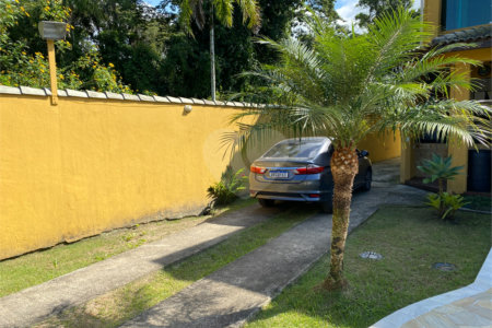 Casa à venda com 5 quartos, sendo 1 suíte,  em Boraceia, Bertioga, SP