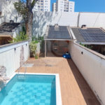 Casa à venda com 3 suítes no condomínio Residencial Jd. Floresta, São Paulo - SP