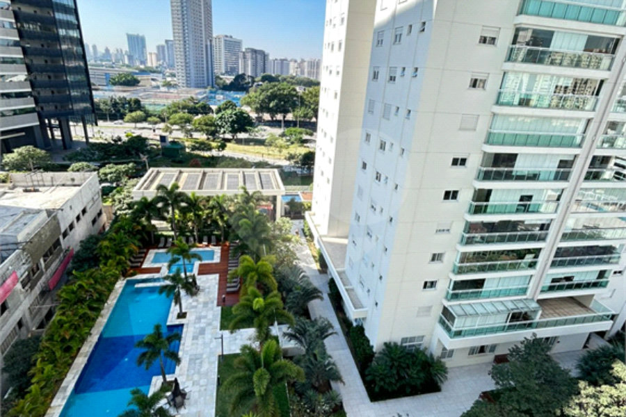 Apartamento à venda com 3 suítes em Barra Funda, São Paulo, SP
