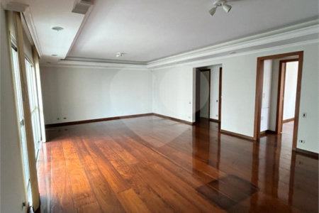 Apartamento à venda com 3 suítes em Aclimação, São Paulo, SP