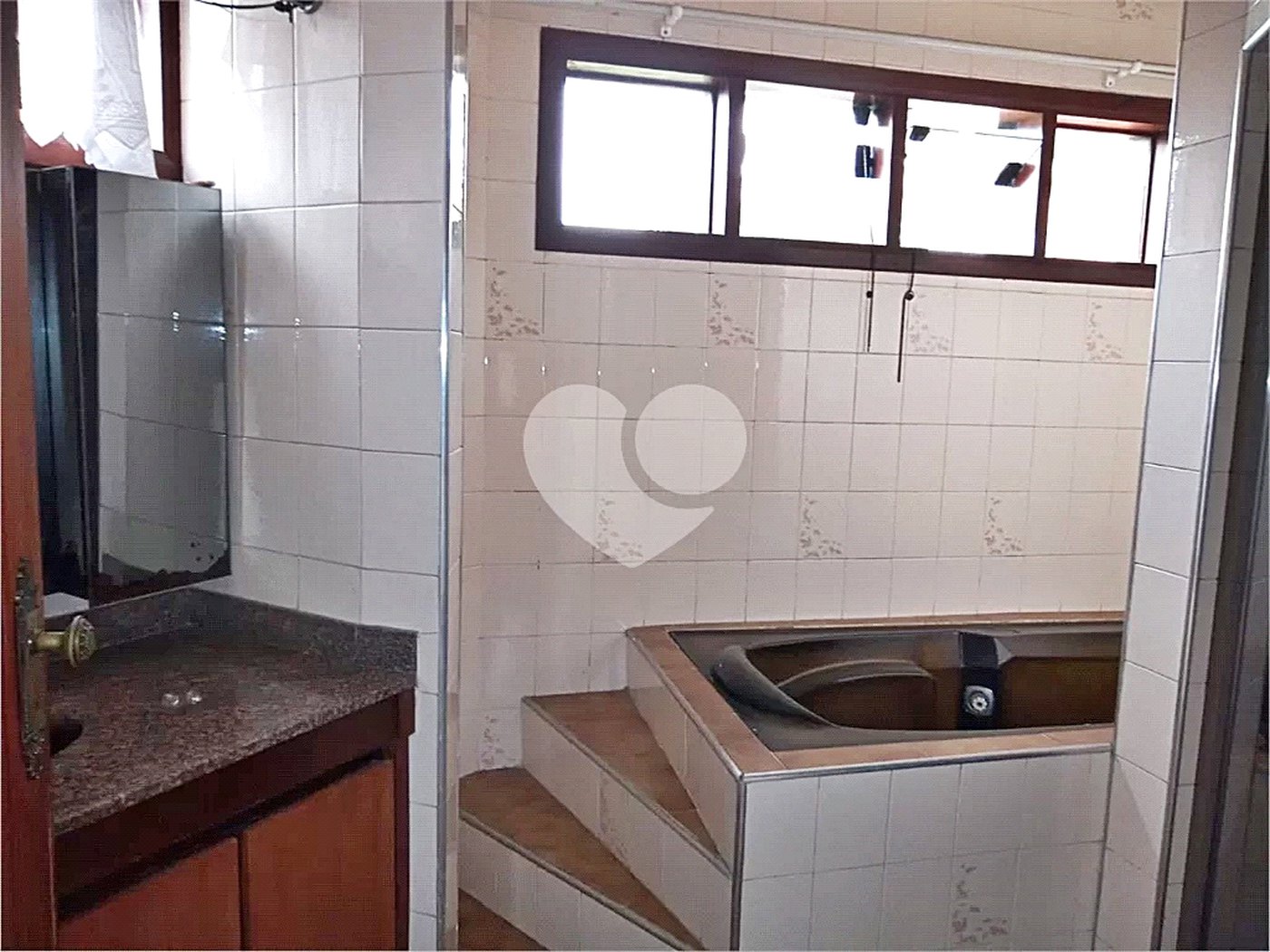Sobrado à venda ou para alugar com 4 quartos, sendo 1 suíte, em Jardim Franca, São Paulo, SP