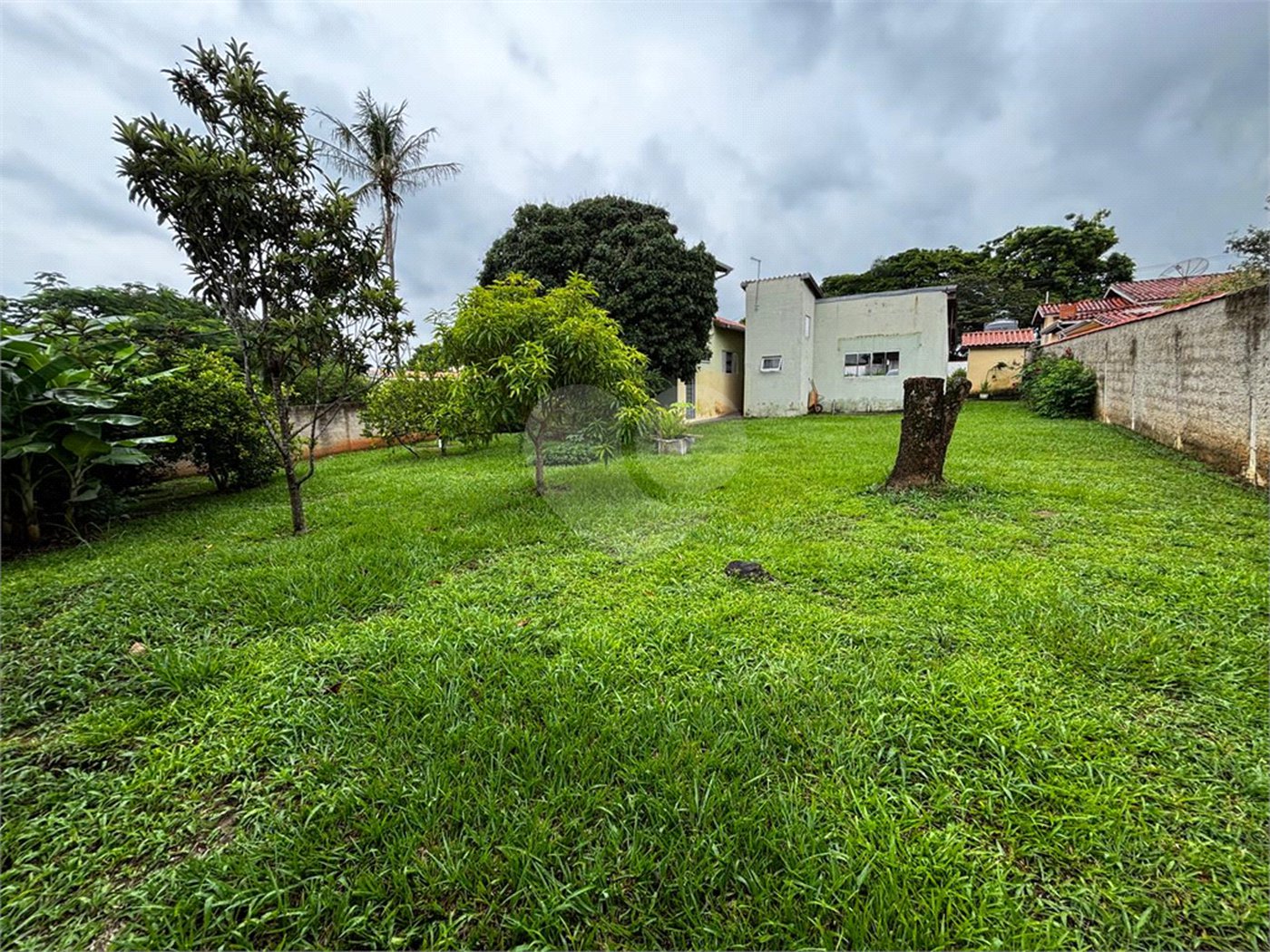 Casa à venda com 4 quartos, sendo 2 suítes, no condomínio Zuleika Jabour, Salto - SP