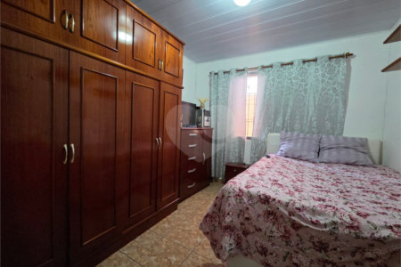 Casa Térrea à venda com 2 quartos em Parque Independência, São Paulo, SP