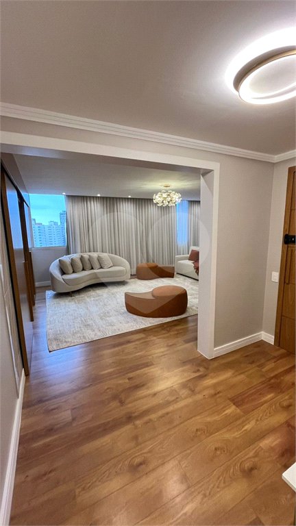 Apartamento à venda com 3 suítes em Vila Suzana, São Paulo, SP