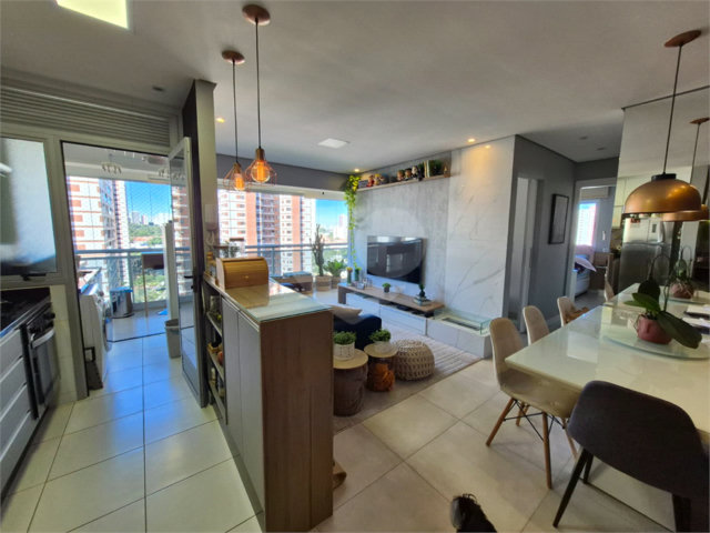 Apartamento à venda com 2 quartos, sendo 1 suíte,  em Chácara Santo Antônio, São Paulo, SP