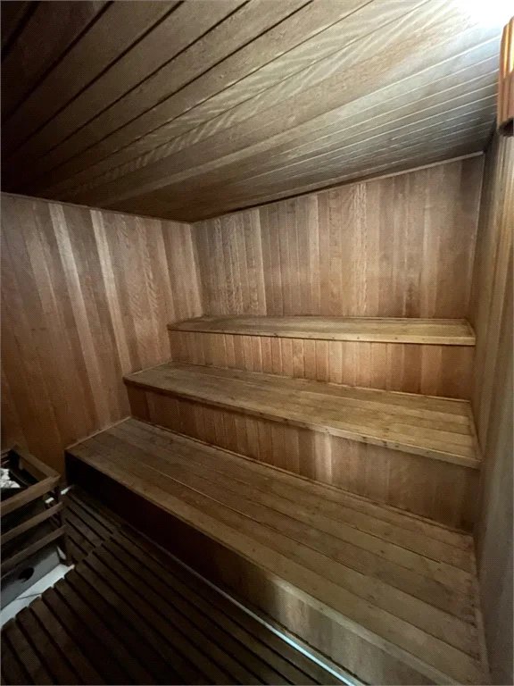 Apartamento à venda com 2 quartos, sendo 1 suíte,  em Vila Romana, São Paulo, SP