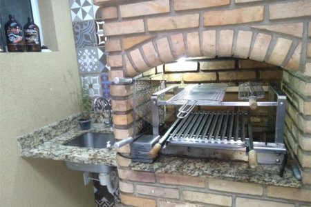Casa à venda com 3 quartos, sendo 1 suíte, no condomínio Residencial Água Fria, São Paulo - SP